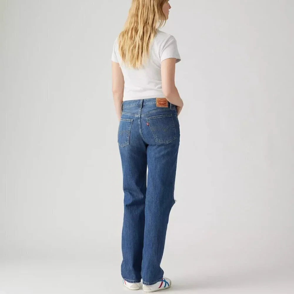 NWT Levi's Low Pro Distressed Jeans, Size 27